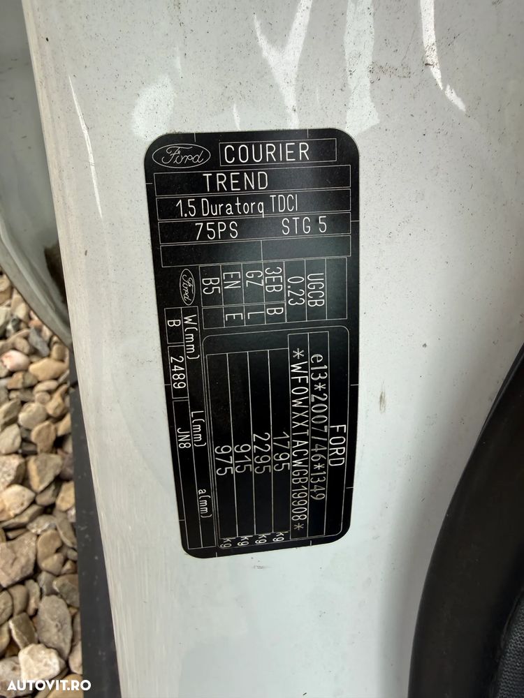 Ford Transit Courier 1.5 TDCi - 10