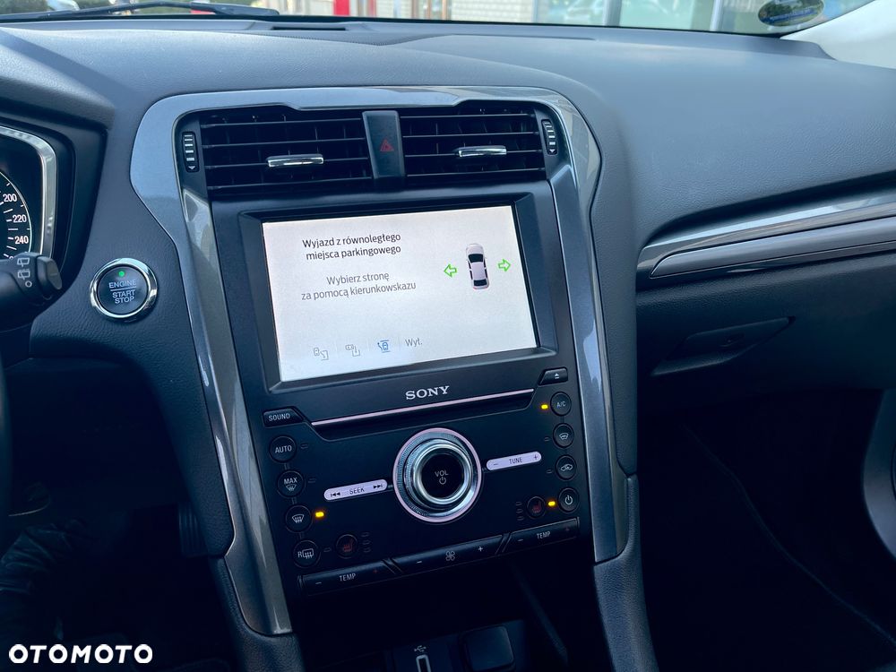 Ford Mondeo - 36