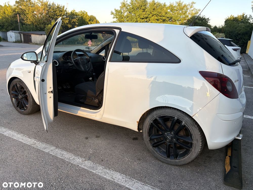 Opel Corsa 1.4 16V Color Edition - 10