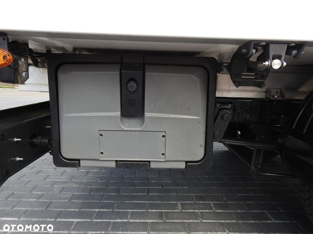 Iveco DAILY 35C15 KONTENER CHŁODNIA -12*C ZASILANIE 230V TEMPOMAT KLIMATYZACJA BLIŹNIACZE KOŁA  150KM - 24