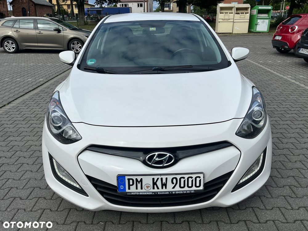 Hyundai i30 blue 1.4 Classic - 13