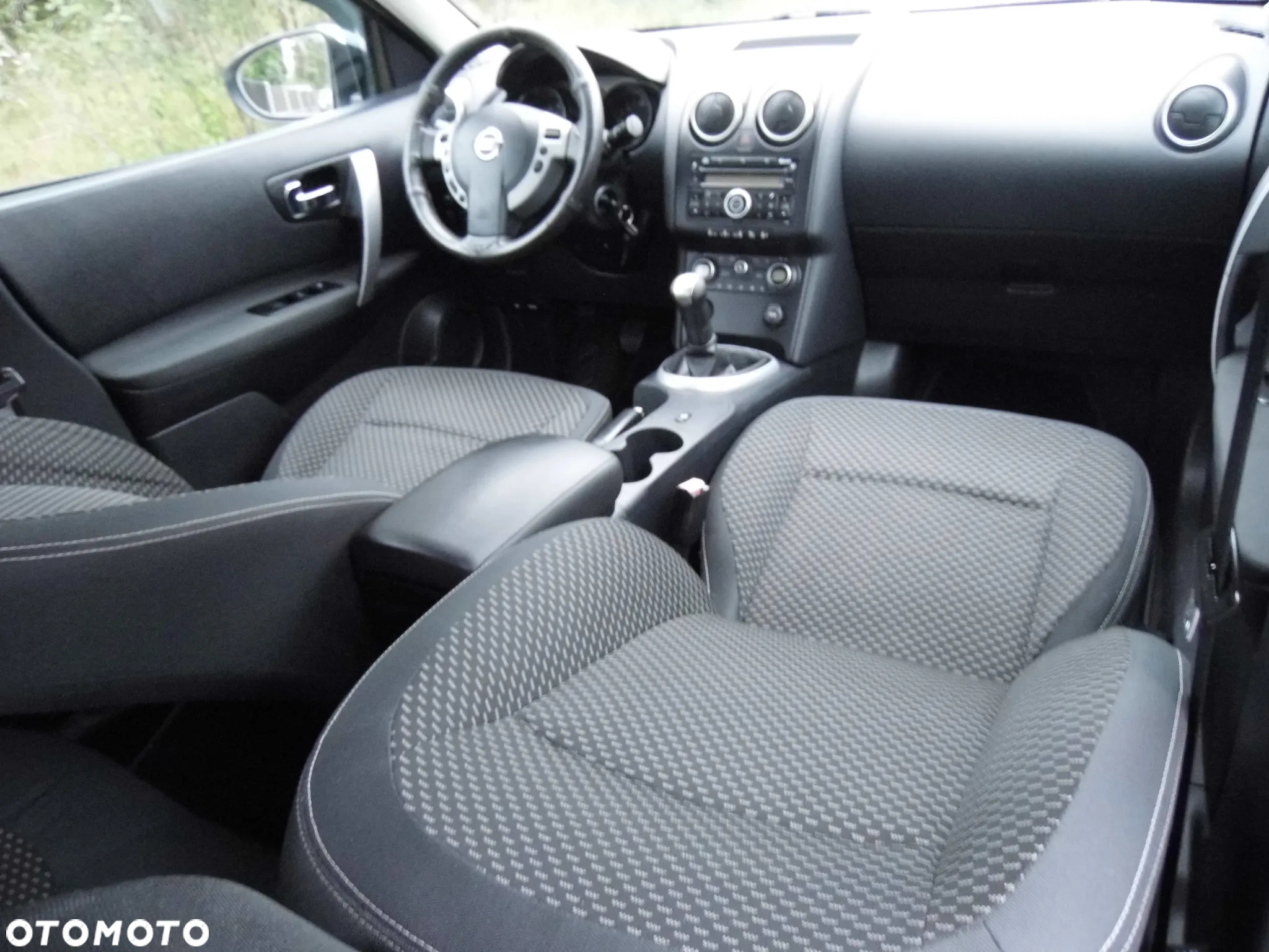 Nissan Qashqai 1.6 visia - 14