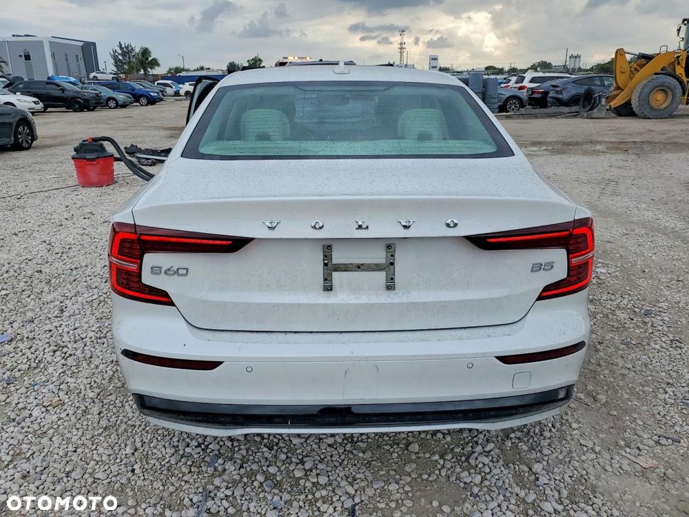 Volvo S60 B5 B AWD R-Design - 5