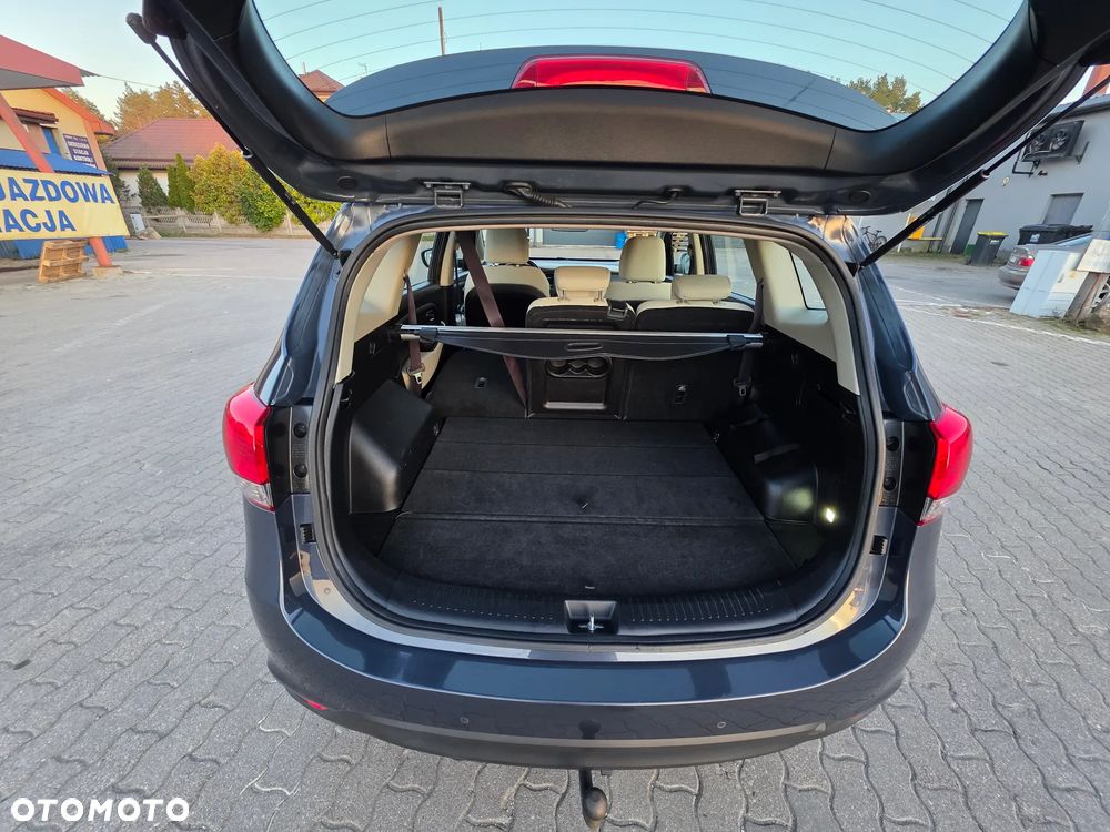 Kia Carens - 21