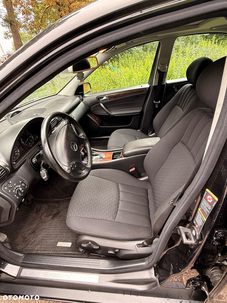 Mercedes-Benz Klasa C 280 Classic 4-Matic - 13