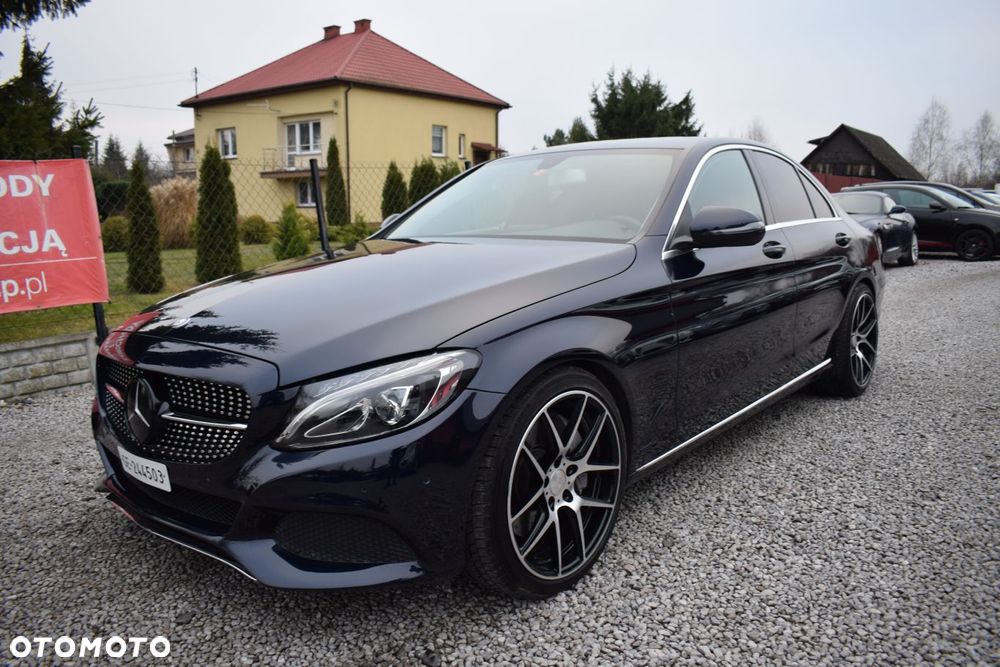Mercedes-Benz Klasa C 400 4Matic 9G-TRONIC Exclusive - 2