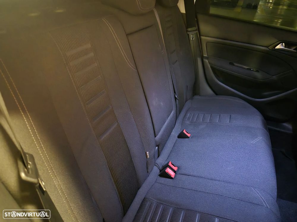 Peugeot 308 SW e-HDi 115 Stop & Start Allure - 33