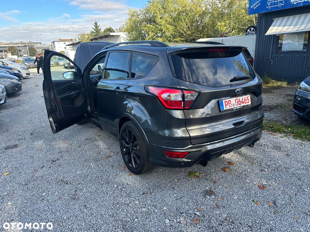 Ford Kuga - 1