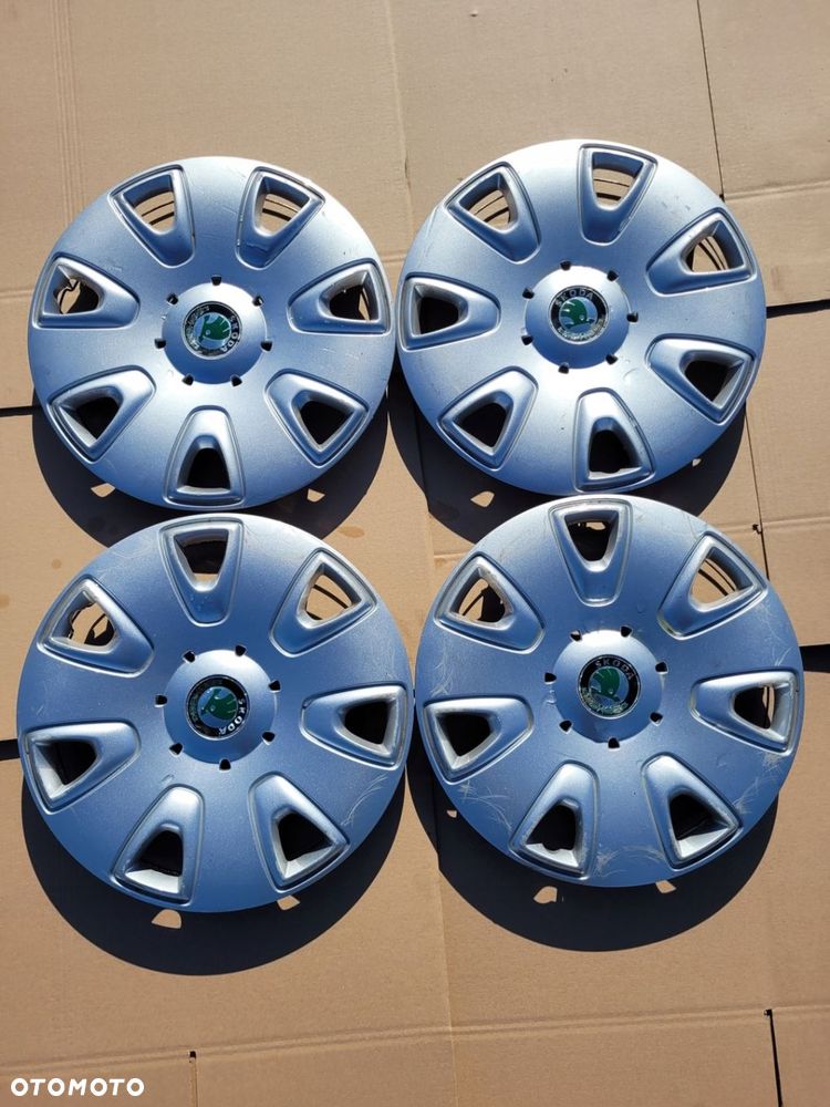 KOŁPAKI 16 SKODA YETI ROOMSTER 5L0601147 - 1