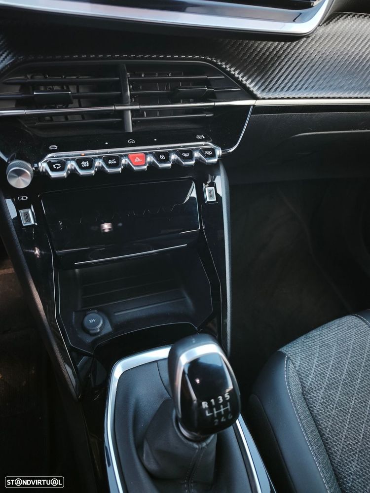 Peugeot 2008 1.2 PureTech Active Pack - 16