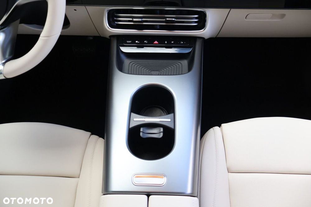 Mercedes-Benz CLA - 17
