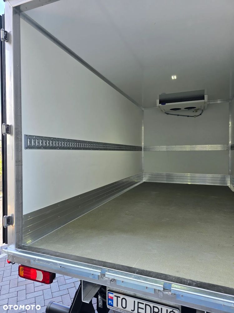 Iveco DAILY 50C18 MROŻNIA 8-PALETOWY + WINDA.1Tona AGREGAT Carrier -20*C +20*C 183Tyś km SERWIS DO OSTATNIEGO Km ASO IVECO SALON PL BOGATA OPCJA WYPOSAZENIA LED NAVI AKTYWNY TEMPOMAT FOTEL KIEROWCY PNEŁMATYCZNY - 20