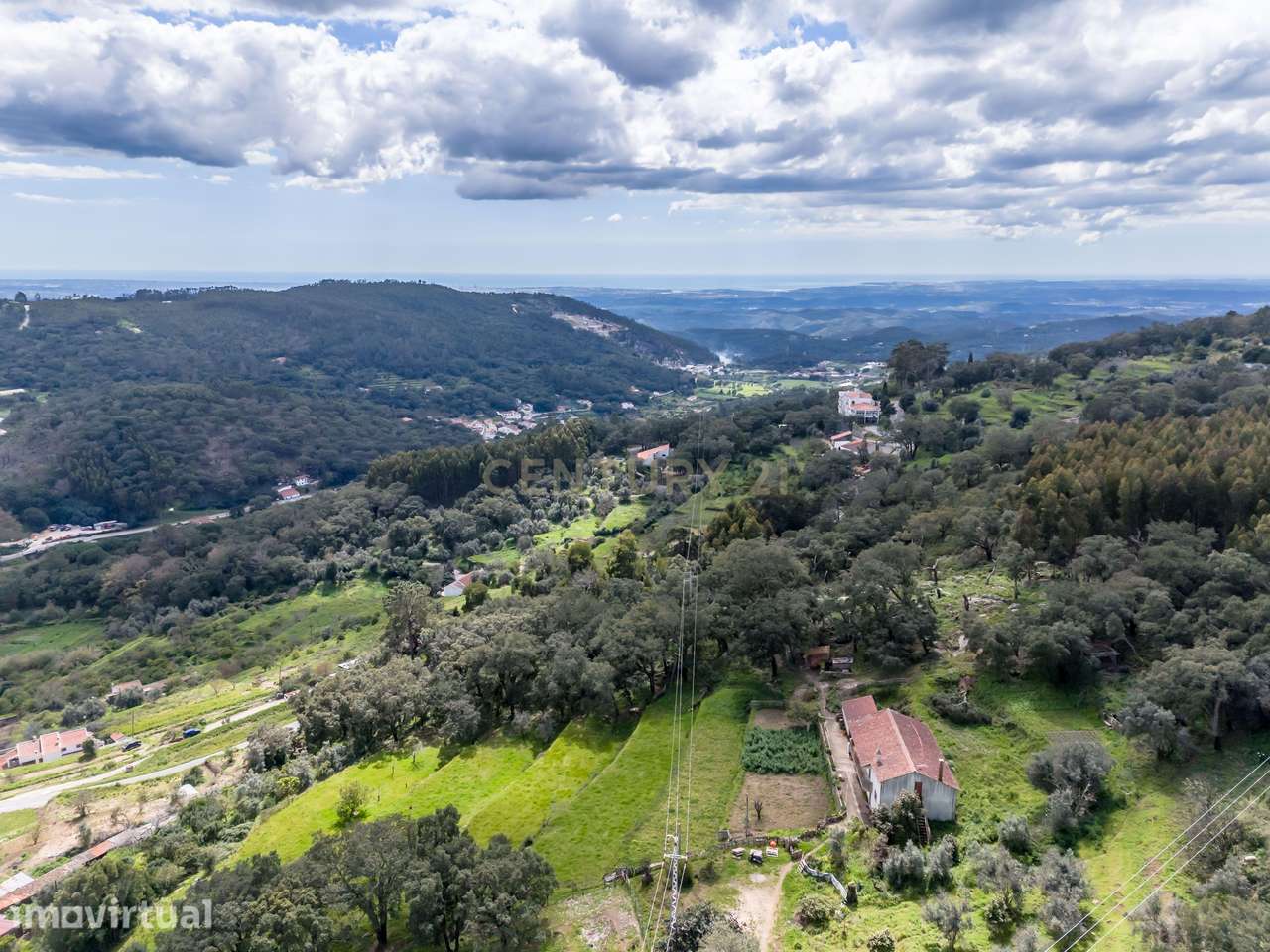 QUINTA COM 2,5 HECTARES EM ZONA CENTRAL DE MONCHIQUE - Grande imagem: 4/49