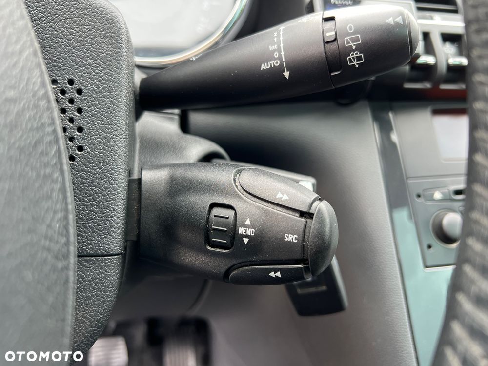 Peugeot 3008 1.6 Premium - 30