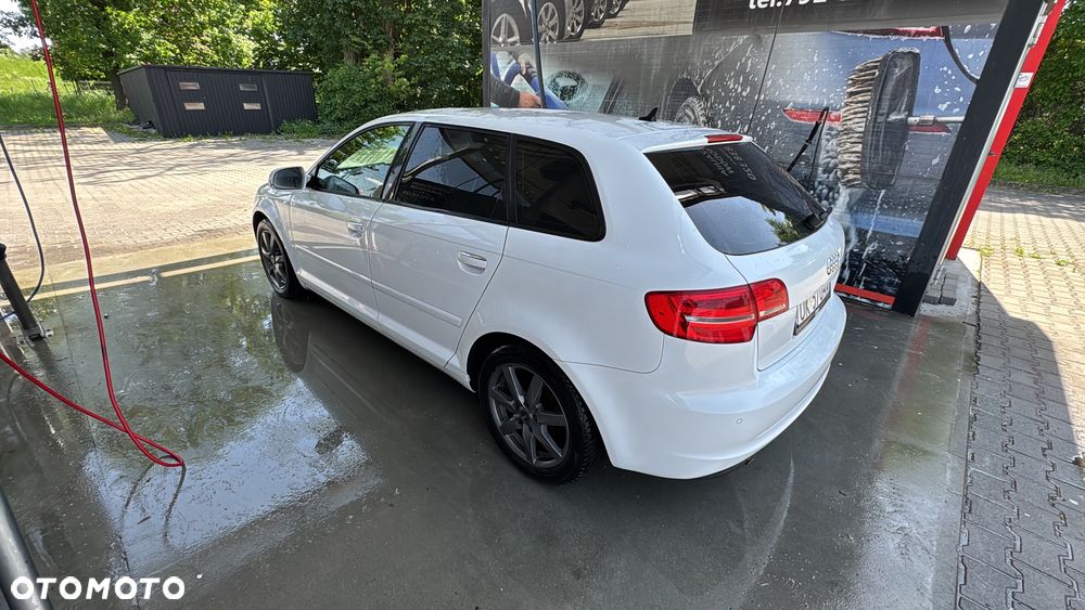 Audi A3 Sportback 2.0 TDI DPF Ambiente - 5