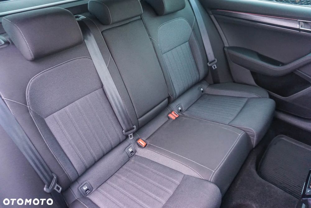 Skoda Superb 2.0 TSI Style DSG - 35