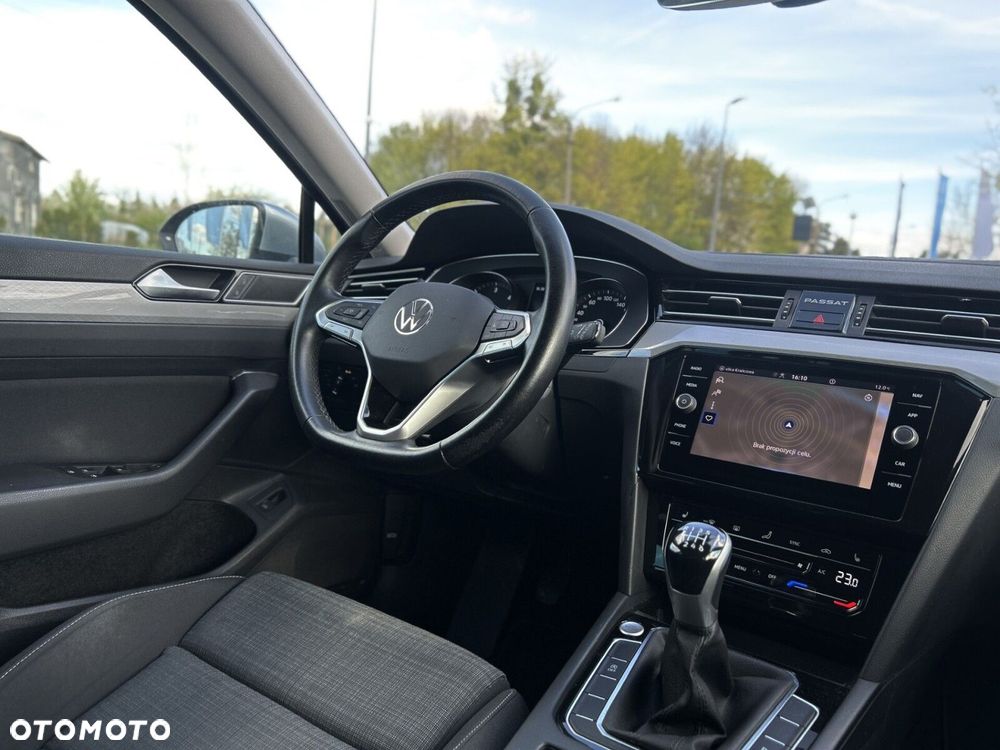Volkswagen Passat Variant 2.0 TDI EVO Business - 17