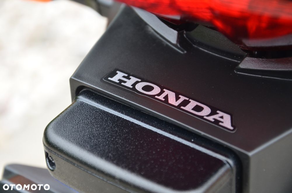 Honda CB - 15