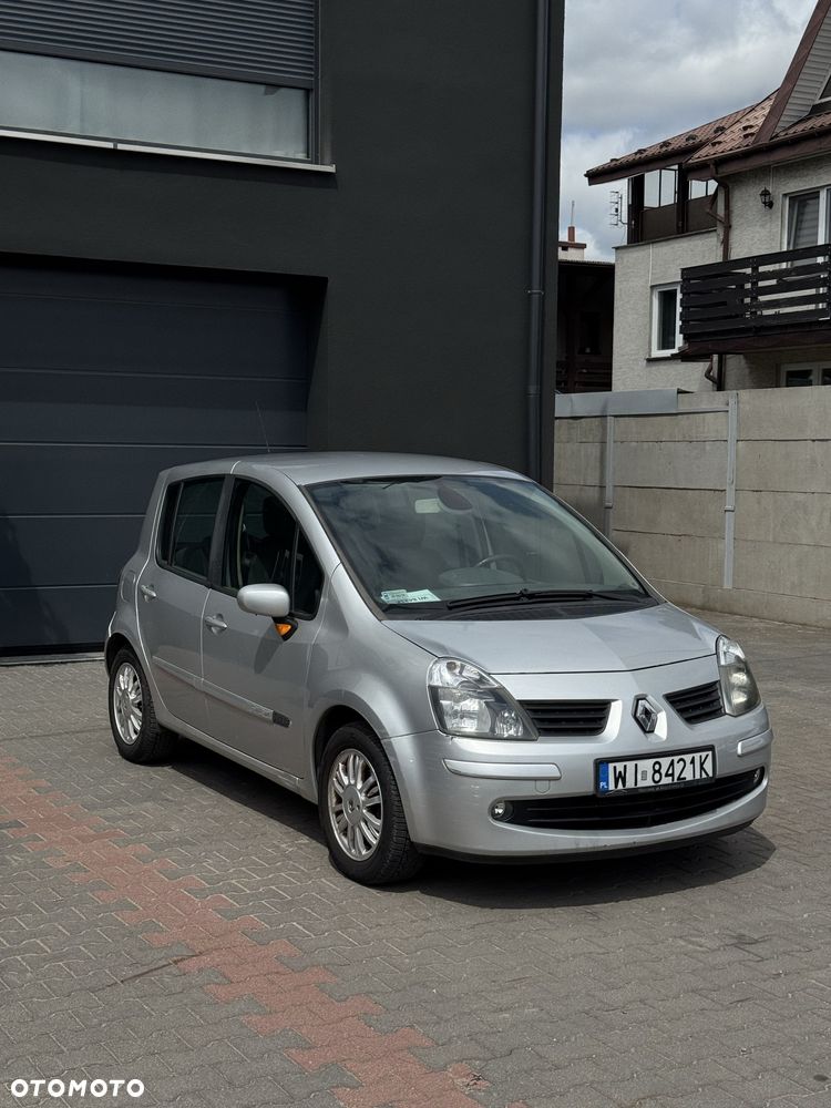 Renault Modus - 1
