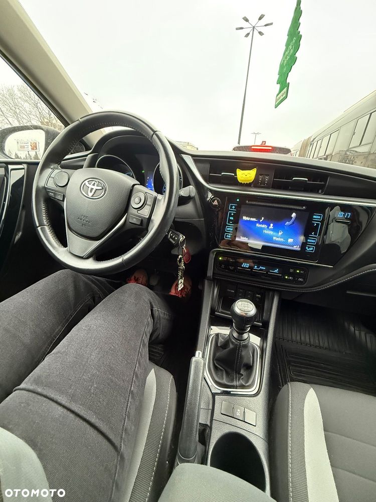 Toyota Auris 1.6 Prestige - 12