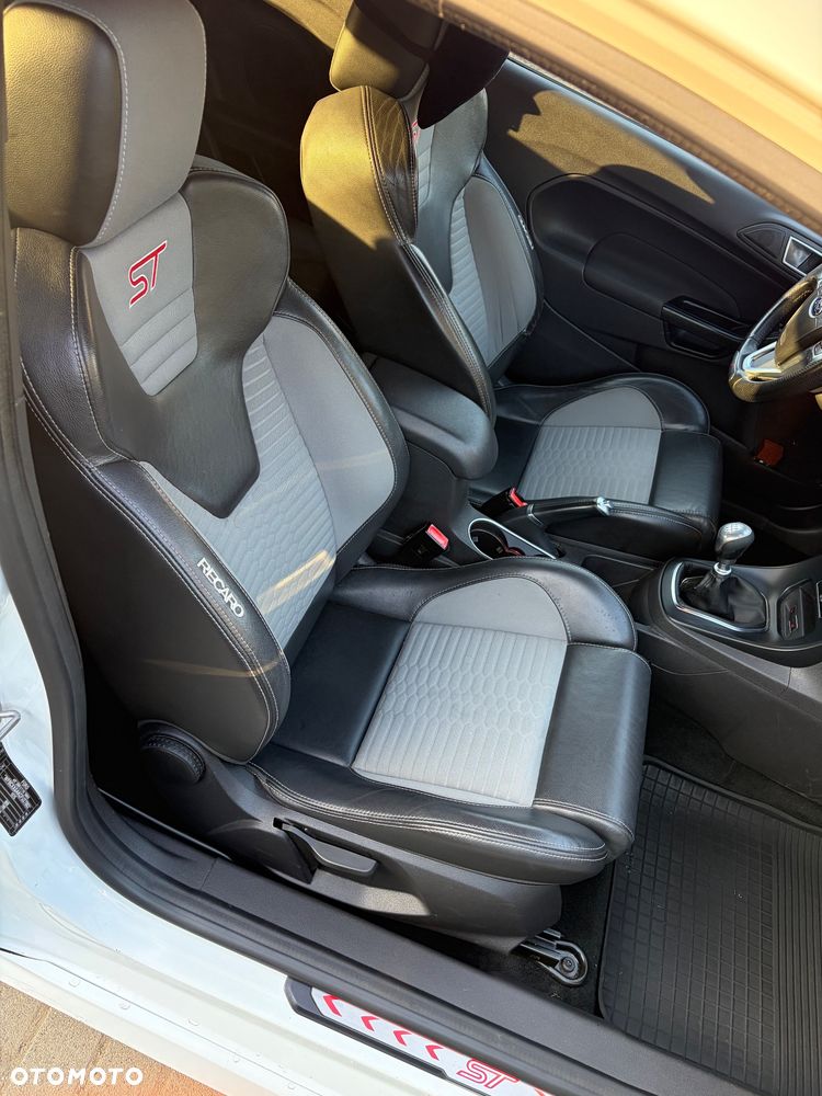 Ford Fiesta - 9