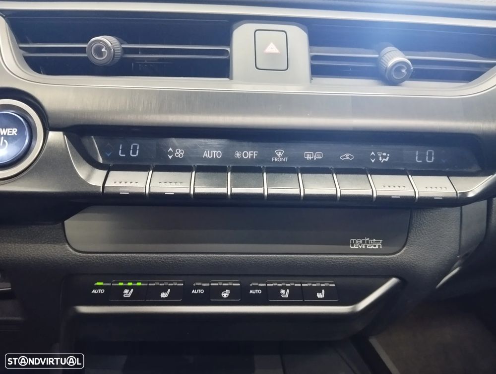 Lexus UX 300e Executive+ - 46