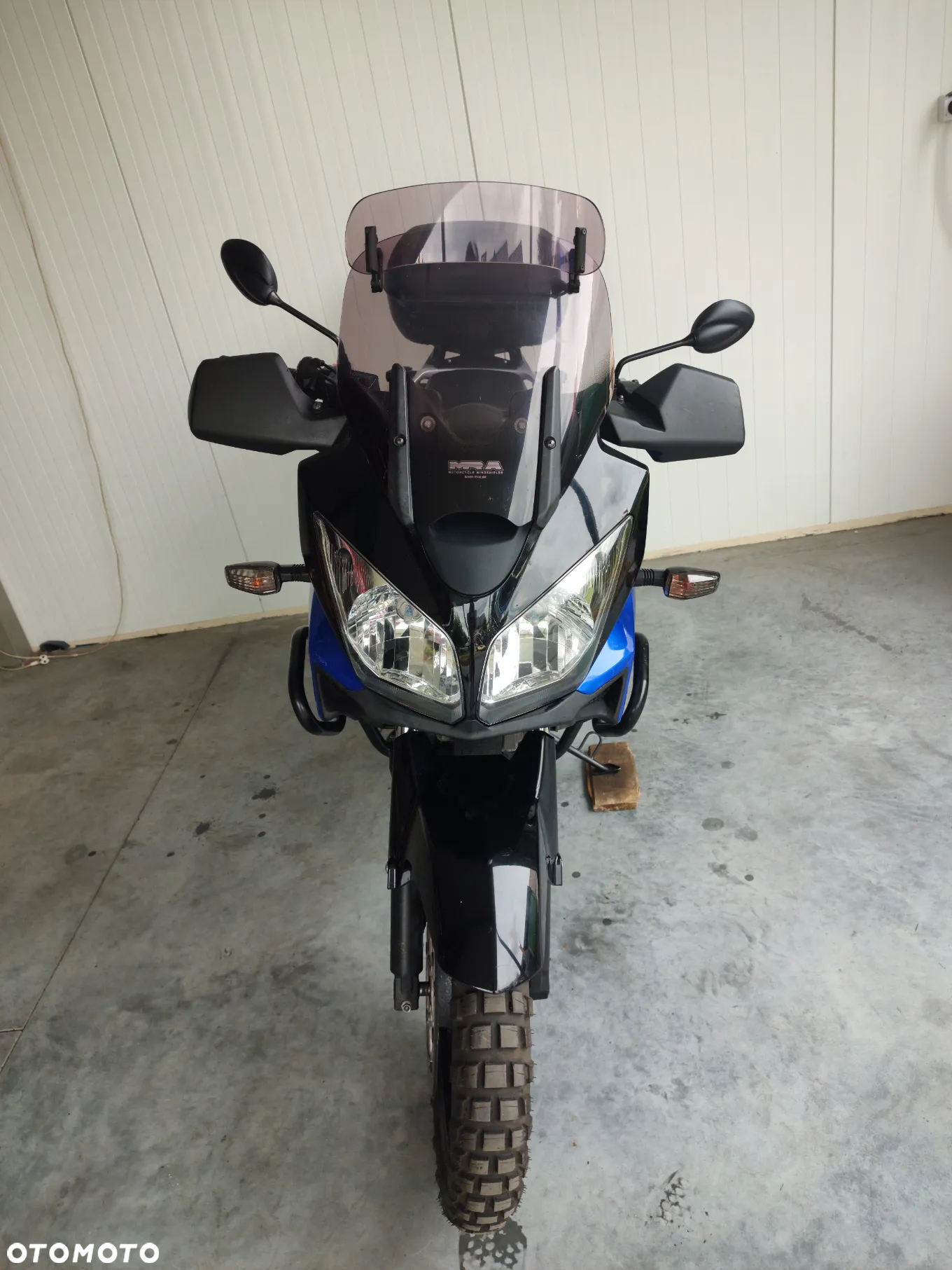 Suzuki DL - 3