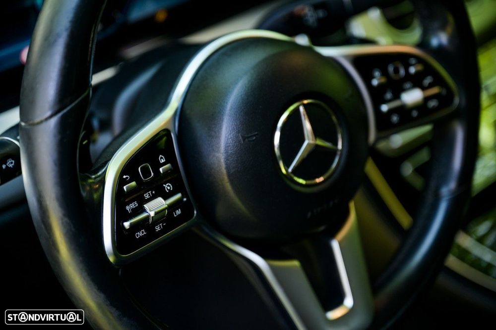 Mercedes-Benz E 220 d Avantgarde - 30