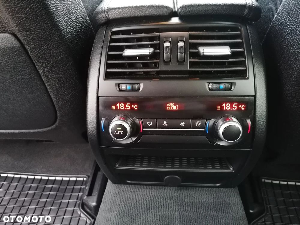 BMW Seria 5 520d Luxury Line - 10