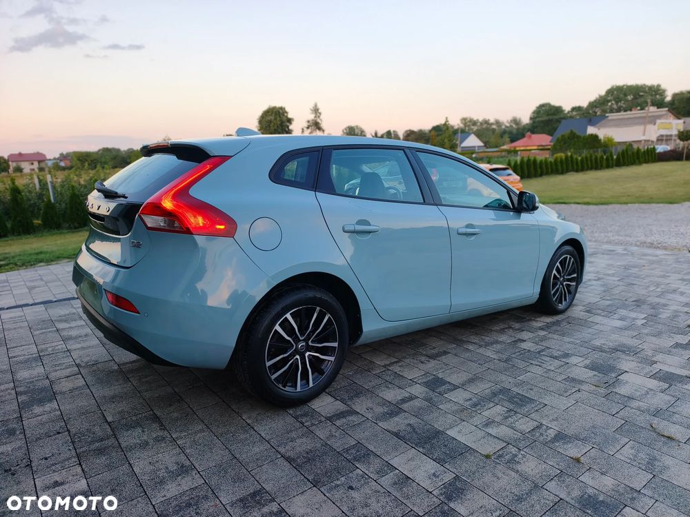 Volvo V40 D2 Drive-E Momentum - 8