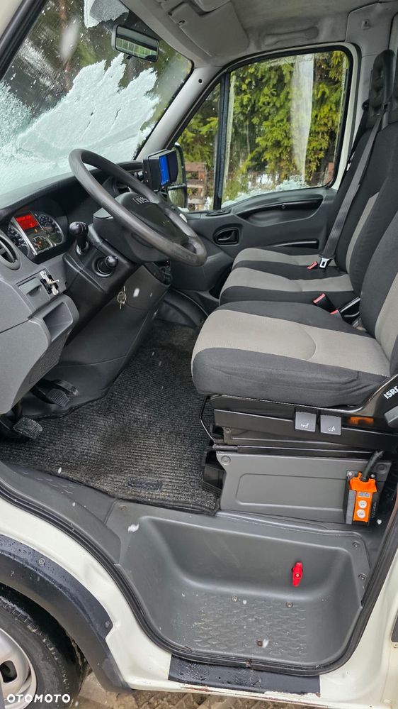 Iveco DAILY 40c15 WYWROTKA trzy stronna  Klima 3m/3.45m/3.75m rozstaw stan bdb brak rdzy kiper - 4