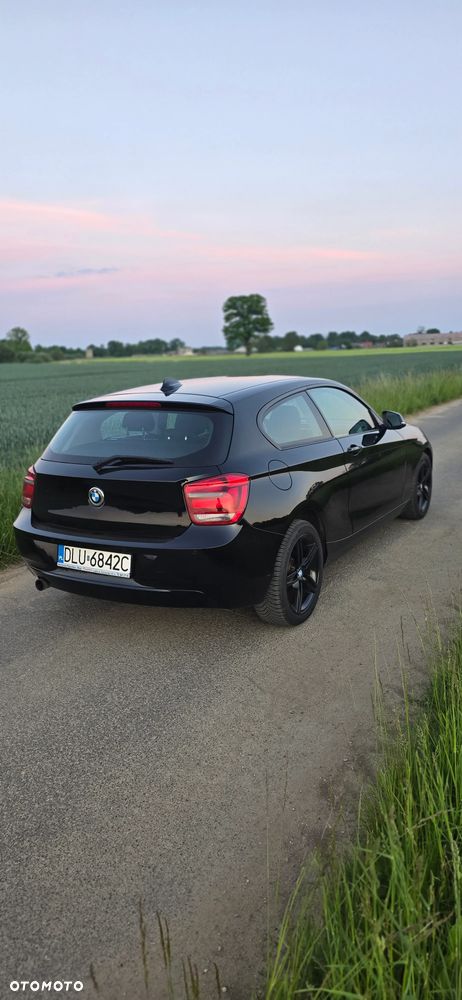 BMW Seria 1 114i - 4