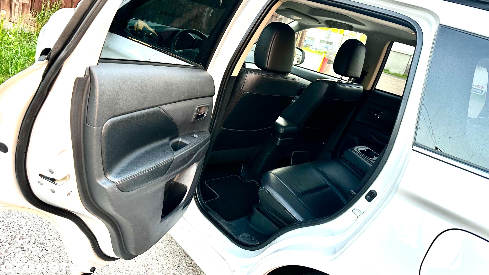 Mitsubishi Outlander 2.0 4WD Plug-In Hybrid Top - 11