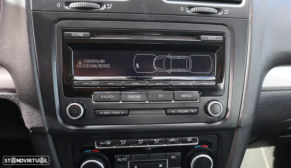 VW Golf 1.6 TDi DPF BlueMotion MATCH - 16