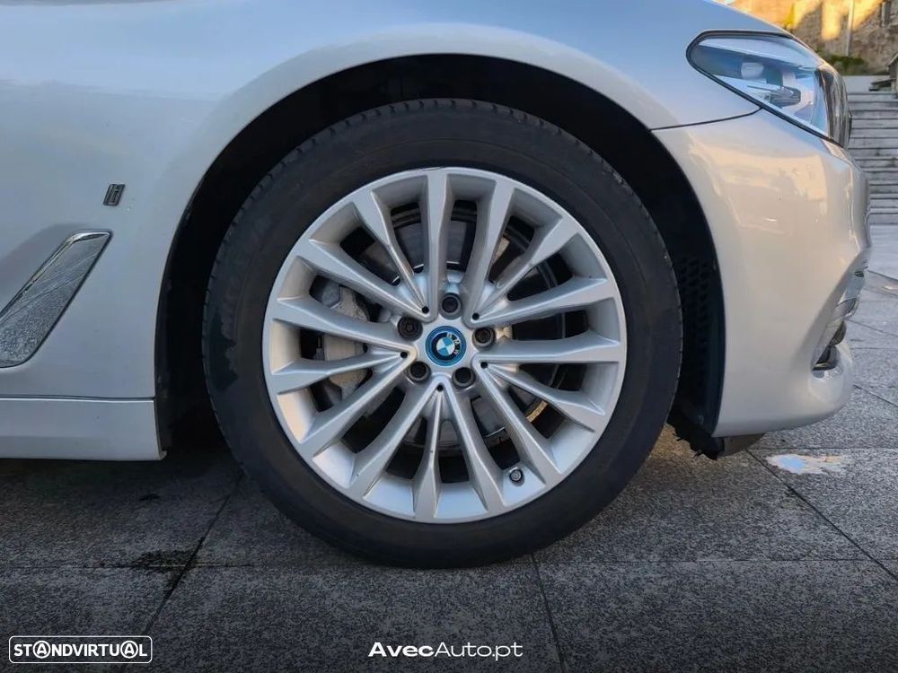 BMW 530 e iPerformance - 13