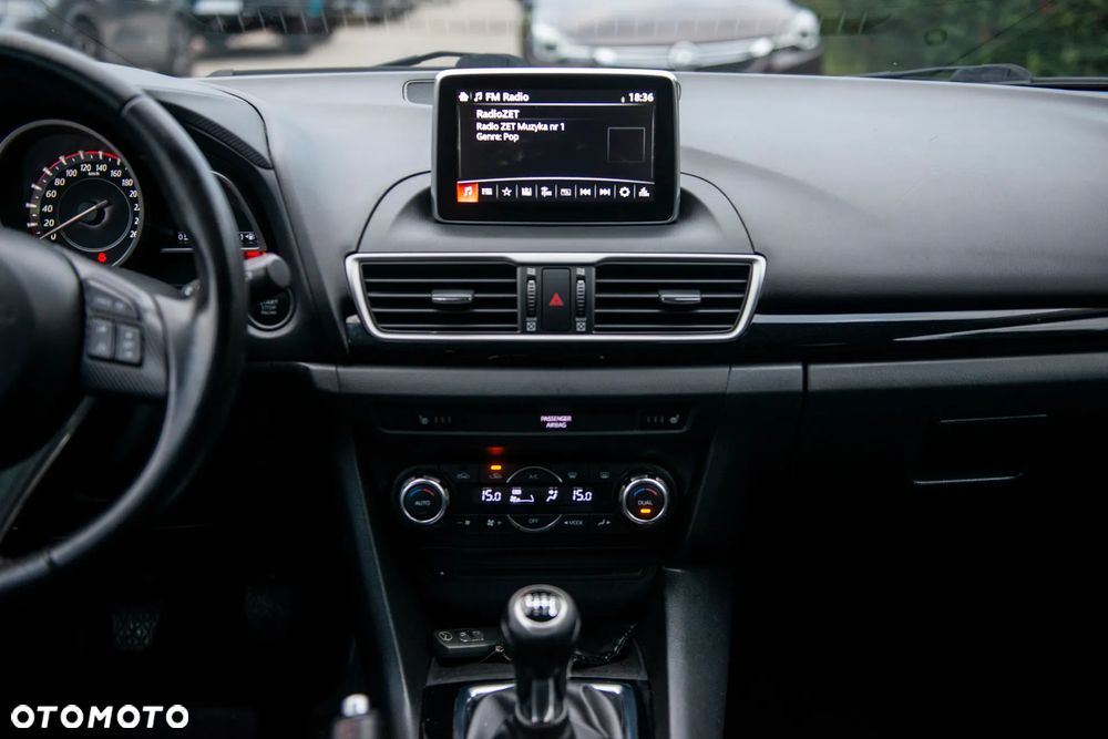 Mazda 3 SKYACTIV-G 120 NAKAMA - 32