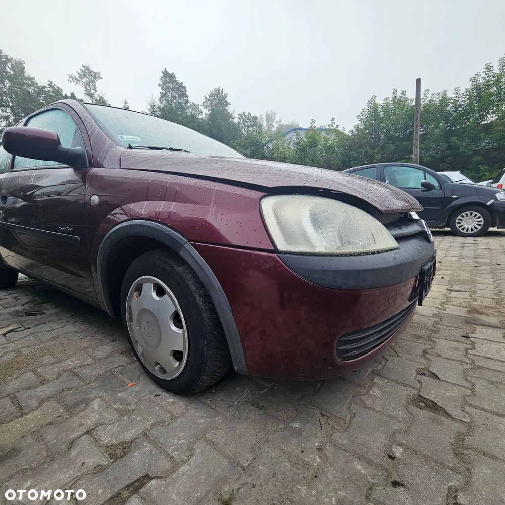OPEL CORSA - 3 drzwi 1,0 B - pojazd na części: maska, zderzak, drzwi, szyby, lusterka, chłodnica ... - 9