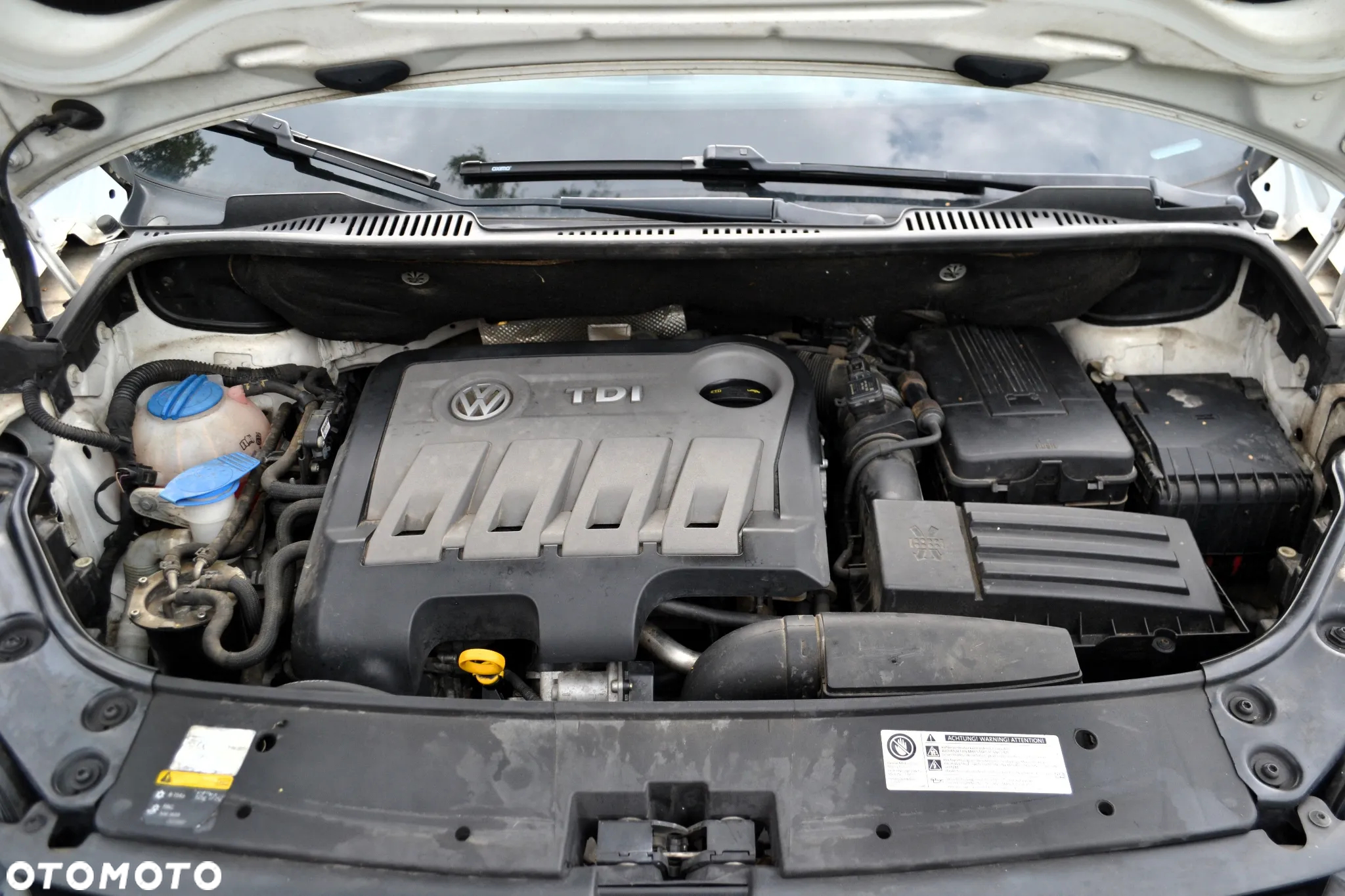 Volkswagen Touran 1.6 TDI DPF BlueMotion Technology Trendline - 13