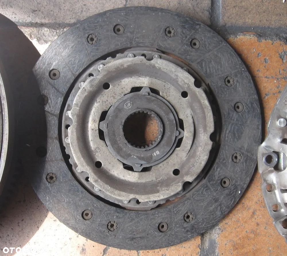 BMW E90 F30 F31 1.8 2.0 D koło dwumasowe dwumasa sprzęgło - 4