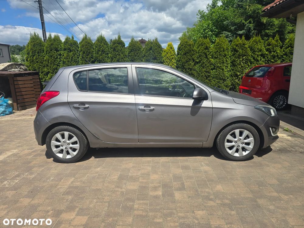 Hyundai i20 1.25 Wersja Jubileuszowa - 9