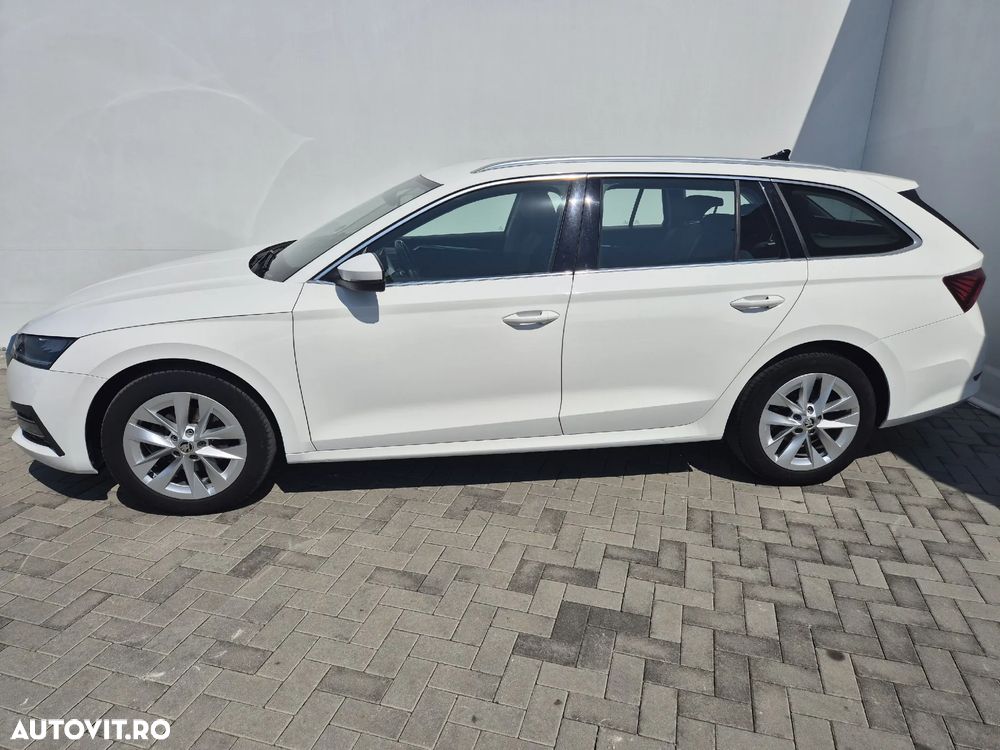Skoda Octavia Combi 2.0 TDI DSG Style - 2