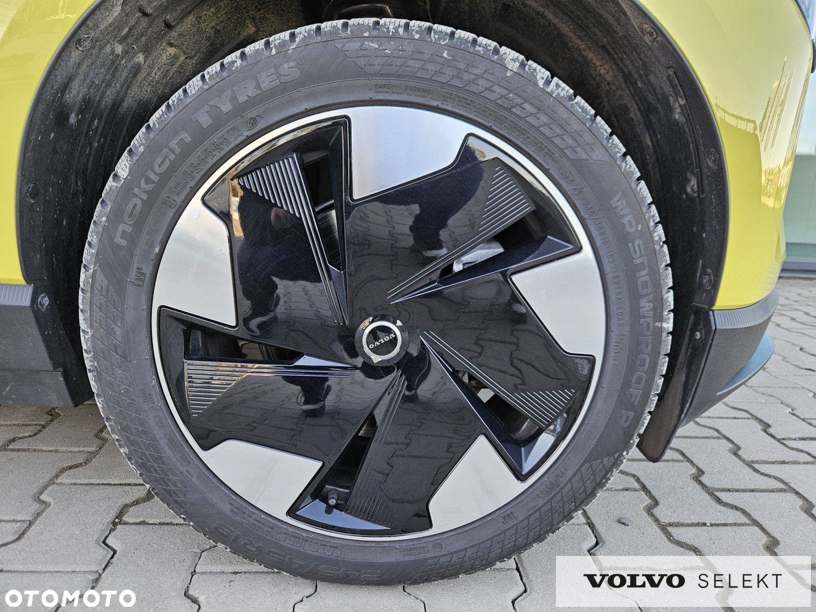 Volvo EX30 - 12