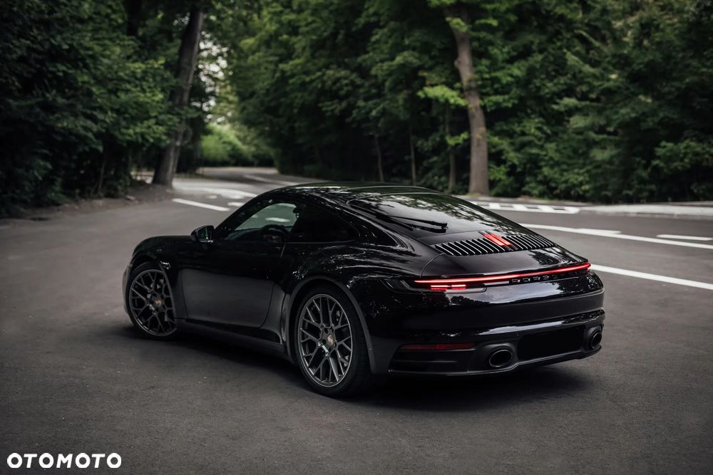 Porsche 911 Carrera 4S - 11