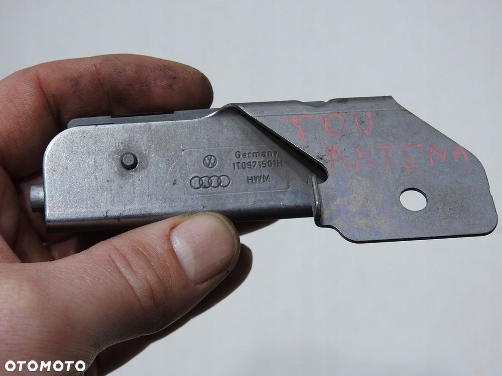 WZMACNIACZ ANTENY VW TOURAN 1T0035577 - 6