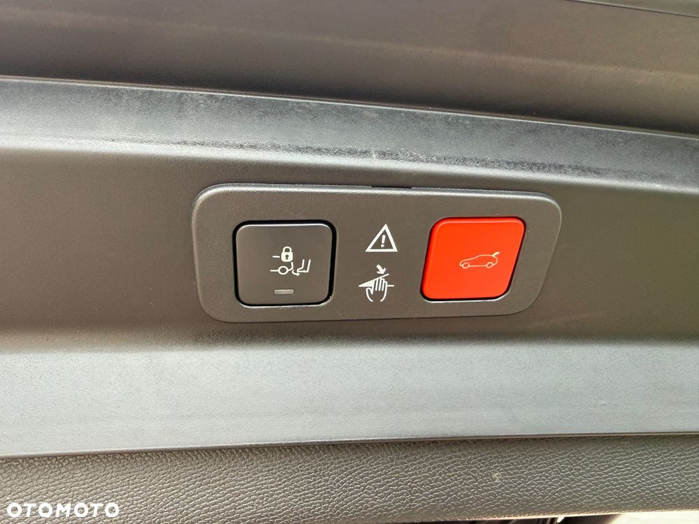 Peugeot 5008 BlueHDi 180 EAT8 GT - 21