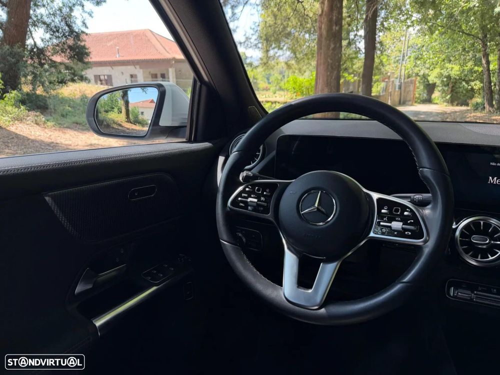 Mercedes-Benz GLA 250 e 8G-DCT Special Edition - 19