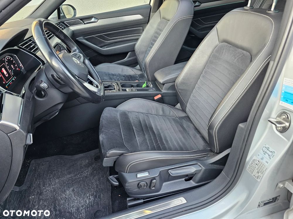 Volkswagen Passat 2.0 TDI SCR DSG Elegance - 18