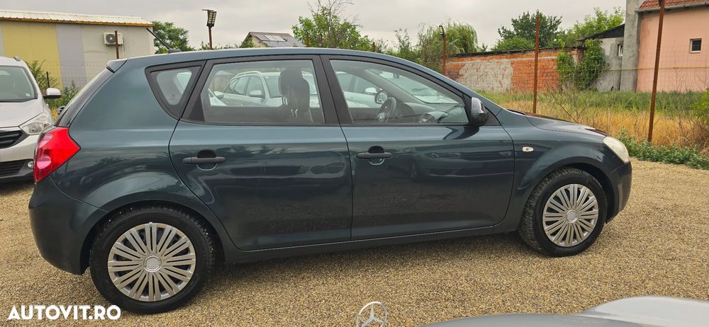 Kia Ceed Cee'd 1.6 DSL EX CITY - 10