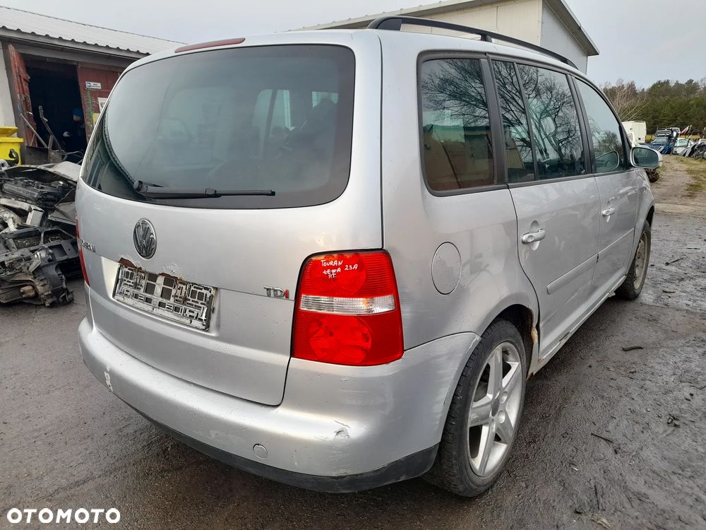 VW TOURAN ZDERZAK PRZÓD PRZEDNI LA7W - 17