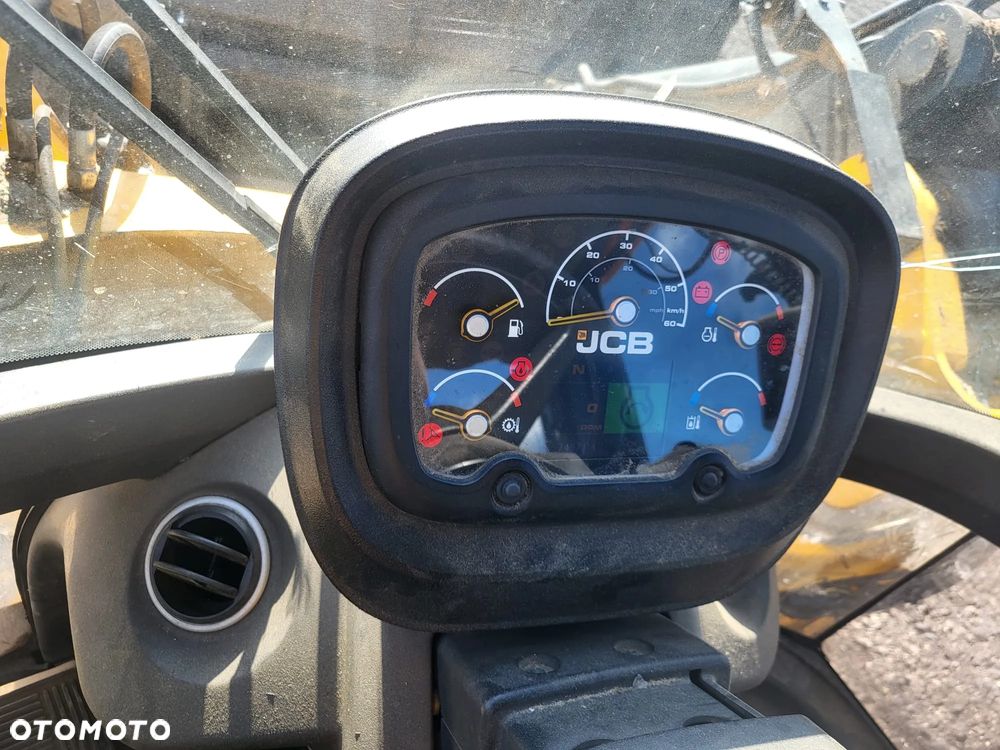 JCB 437 - 5